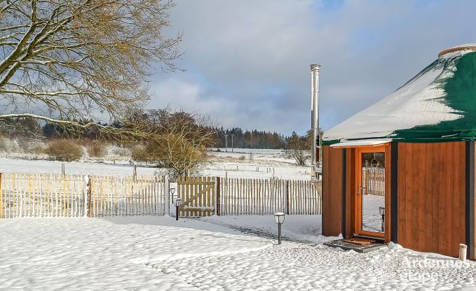 Romantische Jurte in Vielsalm: komfortabler Aufenthalt mit privatem Garten, Terrasse und gesichertem Fahrradabstellplatz