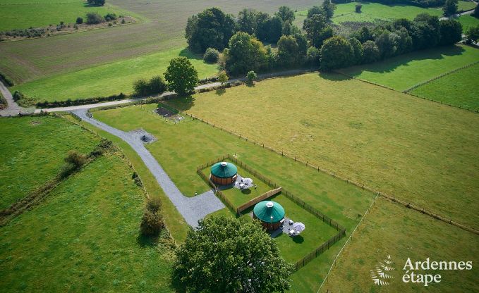 Romantische Jurte in Vielsalm: komfortabler Aufenthalt mit privatem Garten, Terrasse und gesichertem Fahrradabstellplatz