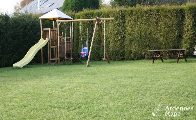 Groes Ferienhaus in der Nhe von Vielsalm fr 21 Personen mit 7 Schlafzimmern, 4 Badezimmern, Spielzimmer und Privatgarten