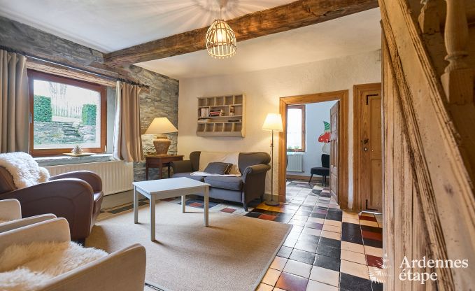 gemtliches Ferienhaus mit 5 Schlafzimmern, Jacuzzi, Sauna und privatem Garten in Vielsalm Ardennen