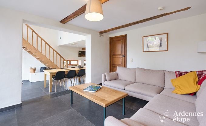 gemtliches Ferienhaus mit 5 Schlafzimmern, Jacuzzi, Sauna und privatem Garten in Vielsalm Ardennen