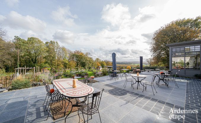 Unvergesslicher Aufenthalt in Villers-en-Fagne: Ferienhaus mit Sauna, Jacuzzi und atemberaubender Aussicht in den Ardennen.