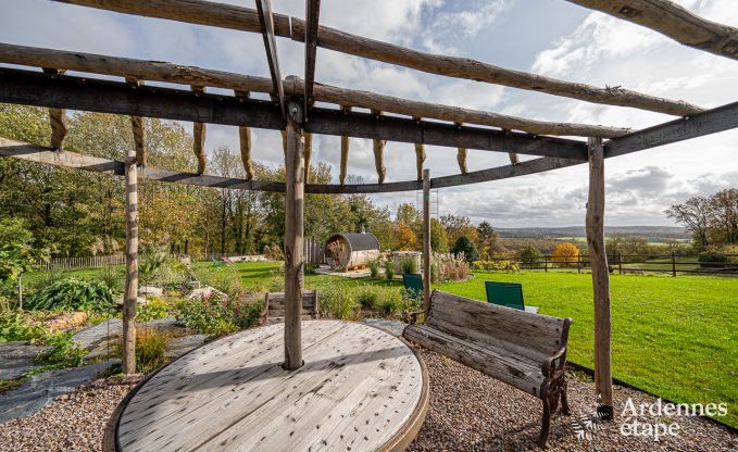 Unvergesslicher Aufenthalt in Villers-en-Fagne: Ferienhaus mit Sauna, Jacuzzi und atemberaubender Aussicht in den Ardennen.