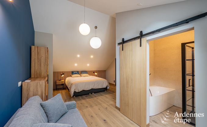 Luxuri�s eingerichtetes Ferienhaus in Virelles f�r 9 Personen mit offenem Kamin