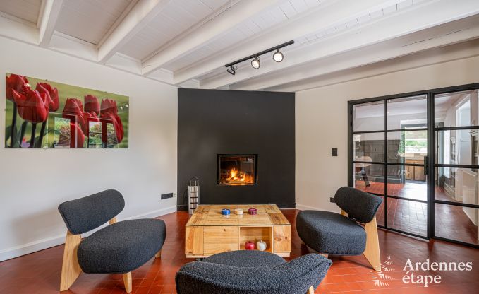 Luxuri�s eingerichtetes Ferienhaus in Virelles f�r 9 Personen mit offenem Kamin