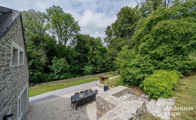 Luxuri�s eingerichtetes Ferienhaus in Virelles f�r 9 Personen mit offenem Kamin