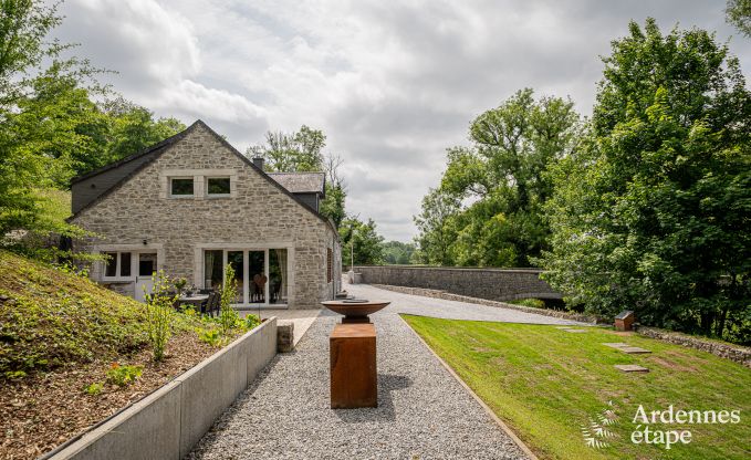 Luxuri�s eingerichtetes Ferienhaus in Virelles f�r 9 Personen mit offenem Kamin