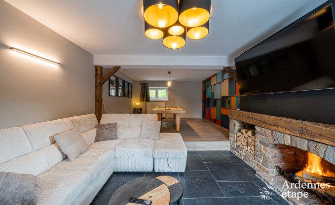 Luxuri�s eingerichtetes Ferienhaus in Virelles f�r 9 Personen mit offenem Kamin