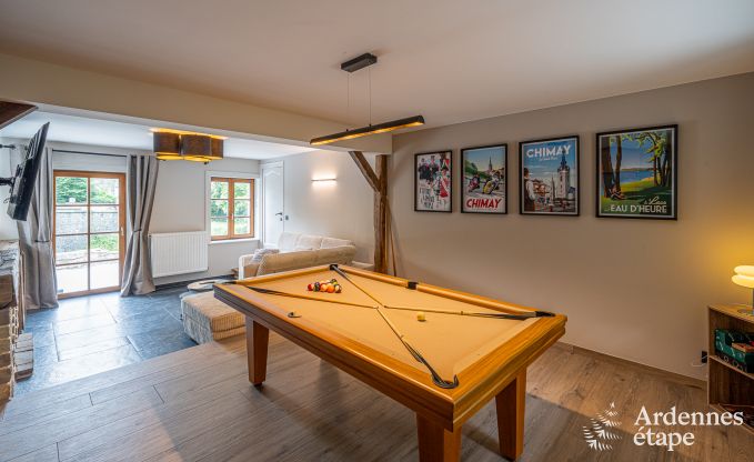 Luxuri�s eingerichtetes Ferienhaus in Virelles f�r 9 Personen mit offenem Kamin