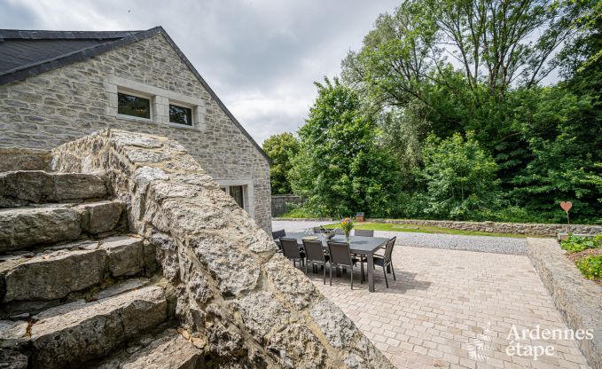 Luxuri�s eingerichtetes Ferienhaus in Virelles f�r 9 Personen mit offenem Kamin