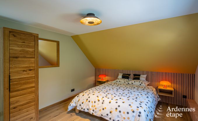 Luxuri�s eingerichtetes Ferienhaus in Virelles f�r 9 Personen mit offenem Kamin