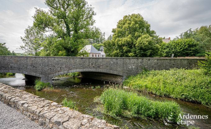 Luxuri�s eingerichtetes Ferienhaus in Virelles f�r 9 Personen mit offenem Kamin